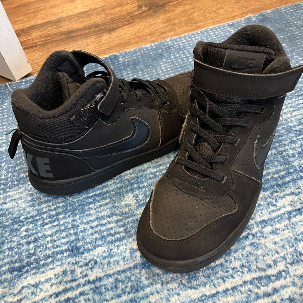 Nike Kids Black High-Top Sneakers-2.5Y